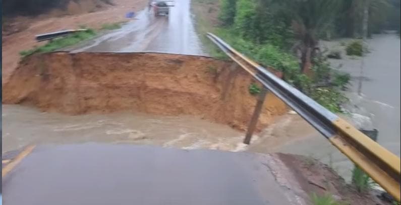 Prefeitura de Itacoatiara informa conserto de ponte da Vila do Engenho em caráter emergencial
