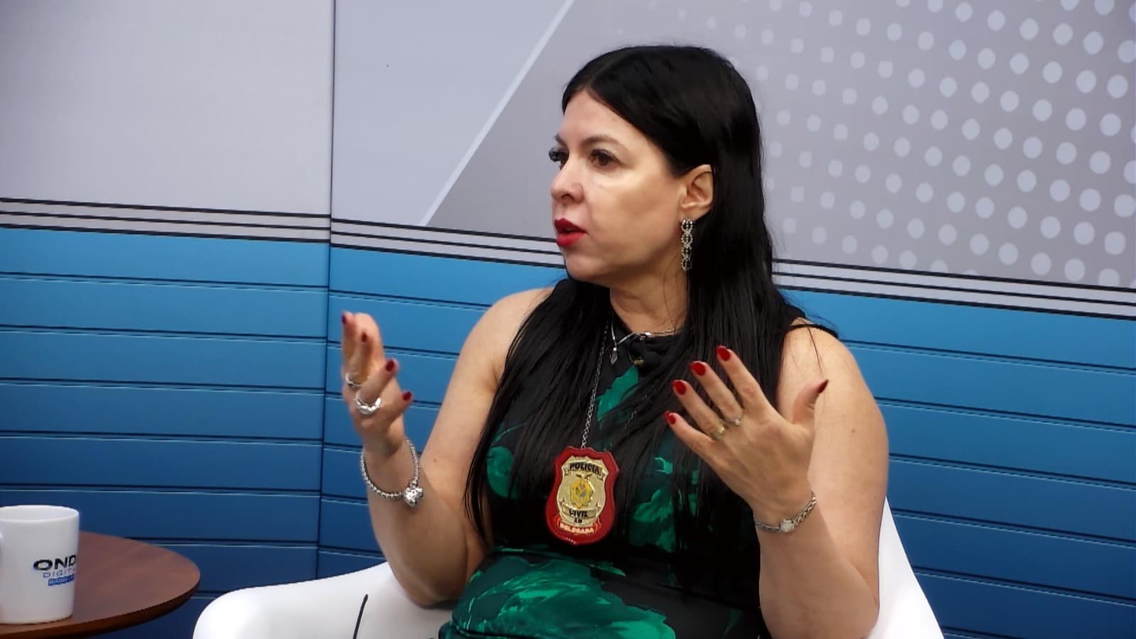 “Denunciar violência contra mulher salva vidas”, diz delegada Débora Mafra