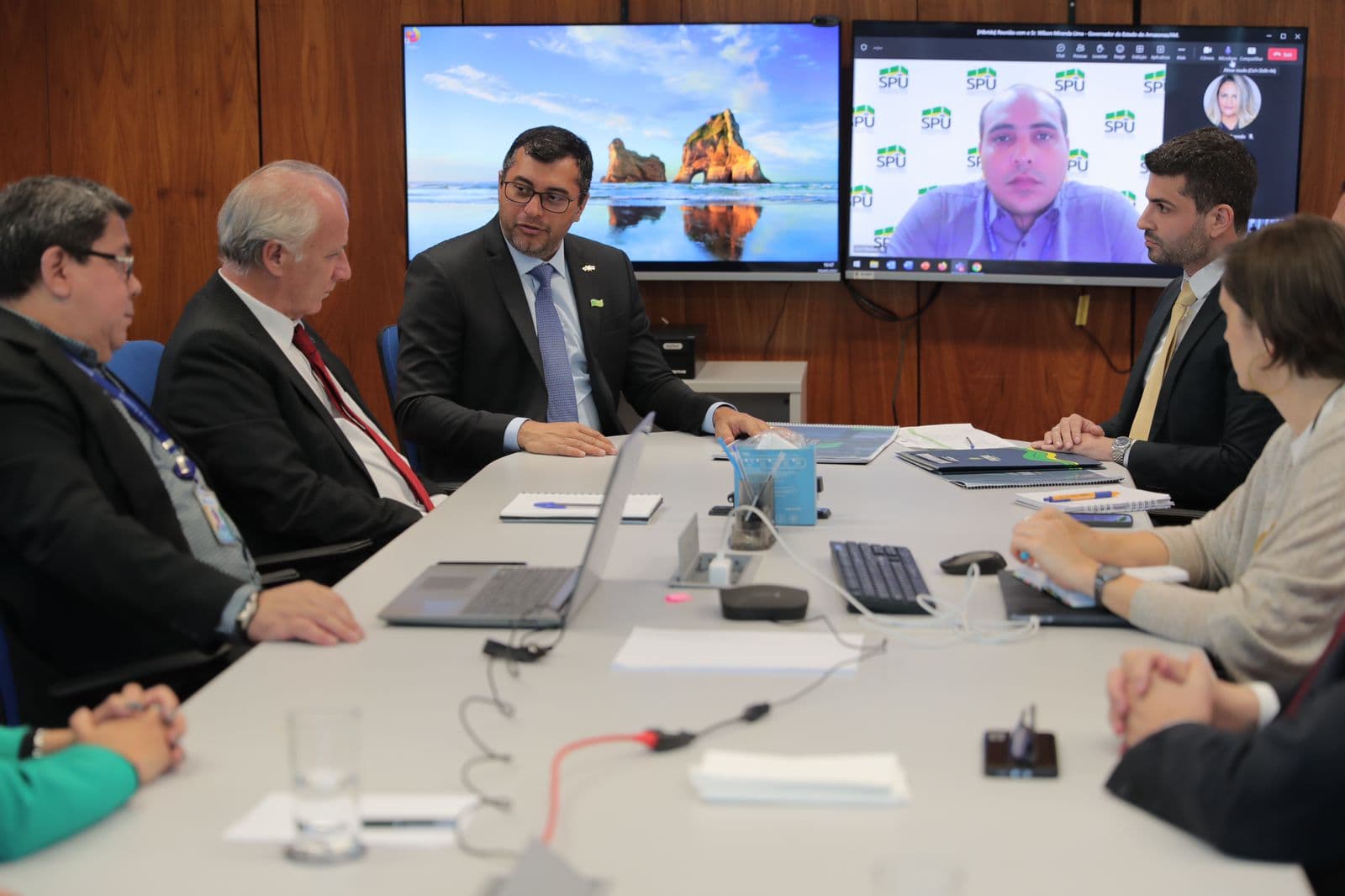 AM pede imóveis da União sem uso para transformar em moradias