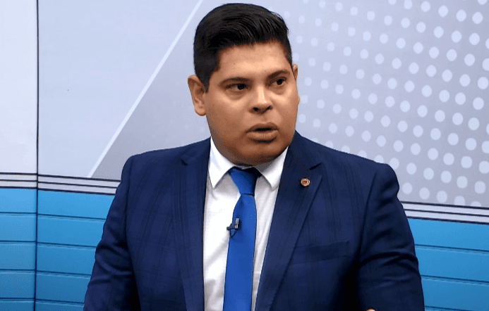 Mário César Filho: “Se vir Amazonas Energia instalando medidores, grave vídeo e fale data e hora”