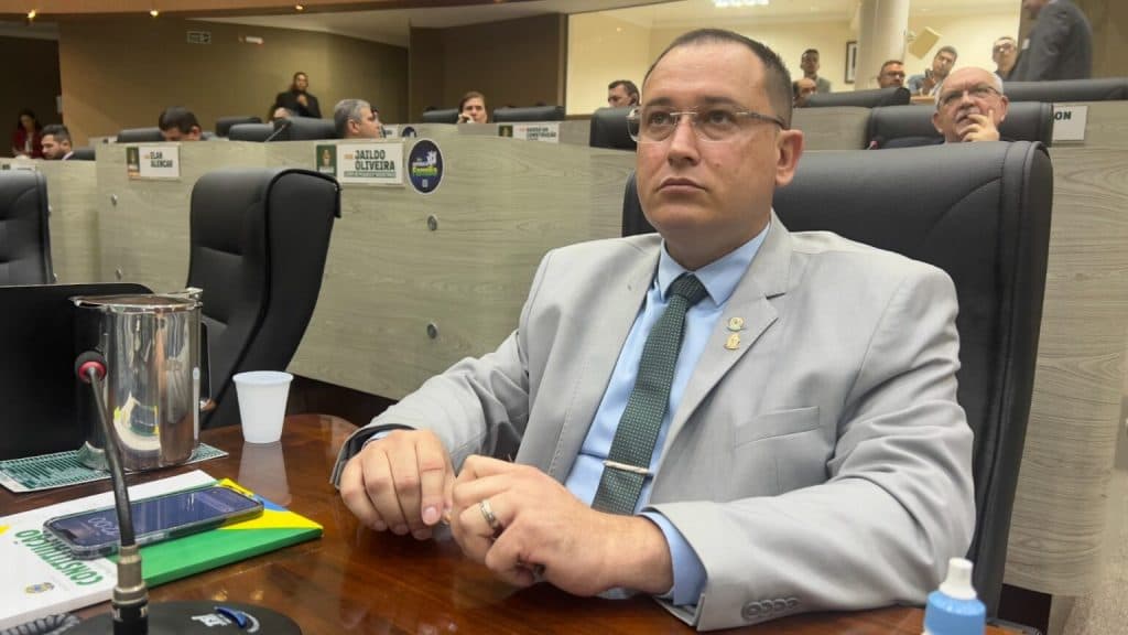 Dia do conservadorismo é aprovado na CMM e internautas não perdoam