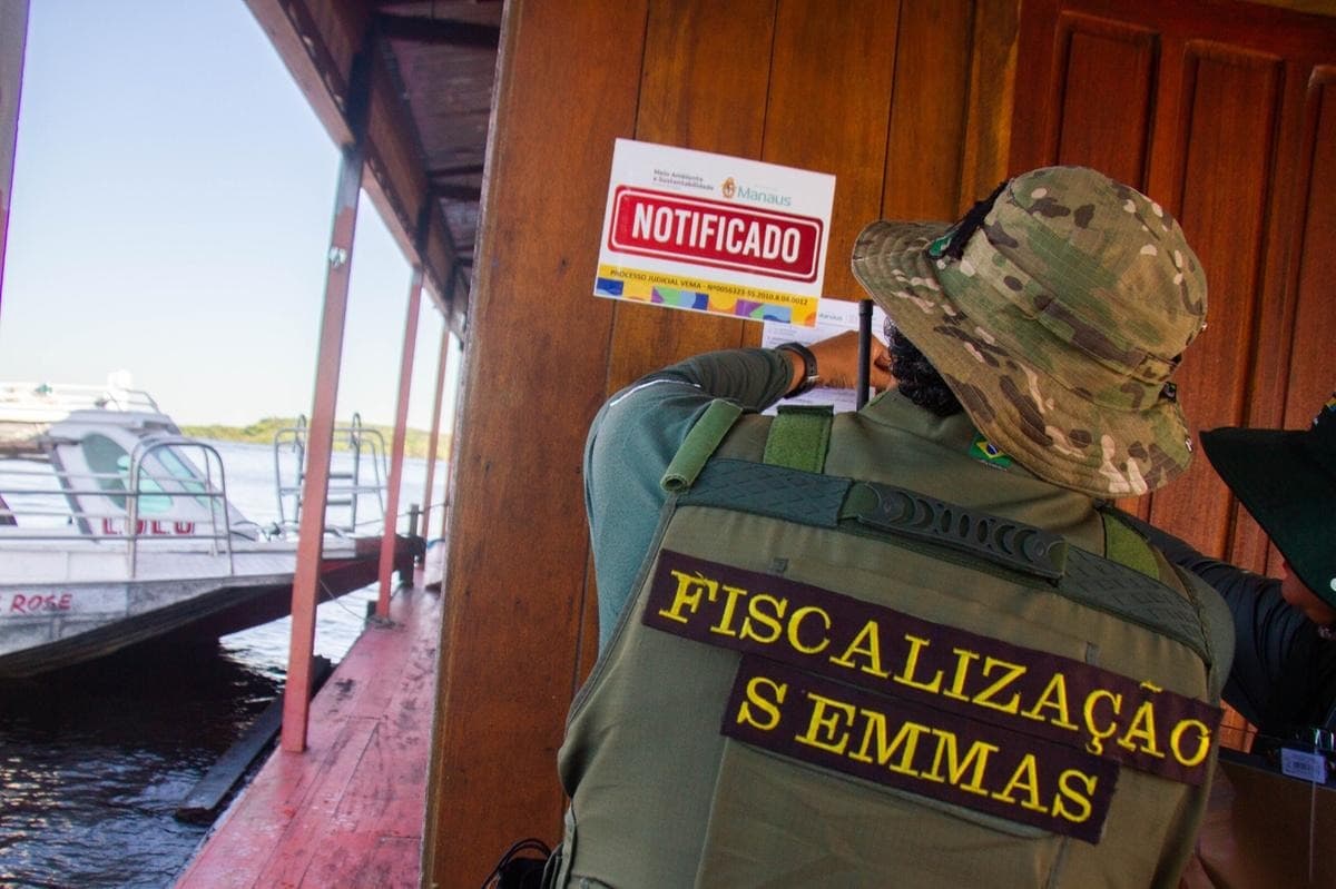 Flutuantes irregulares no Tarumã-Açu começam a ser notificados