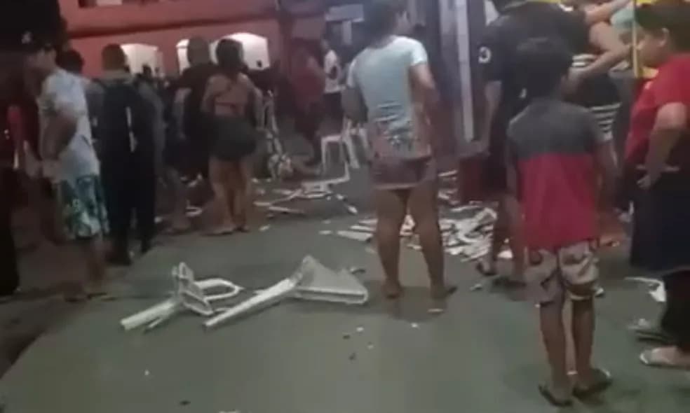 Carro atropela clientes de lanchonete na zona norte de Manaus