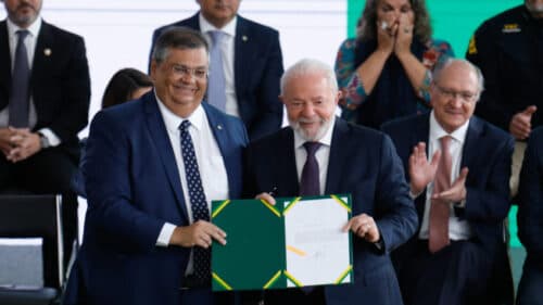 Lula lança pacote de R$ 2 bilhões para fortalecer segurança na Amazônia