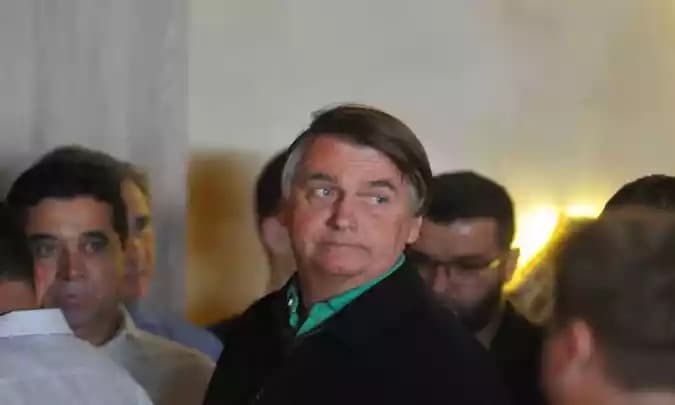 Bolsonaro chama Lula de “jumento” e fala em voltar ao Palácio do Planalto