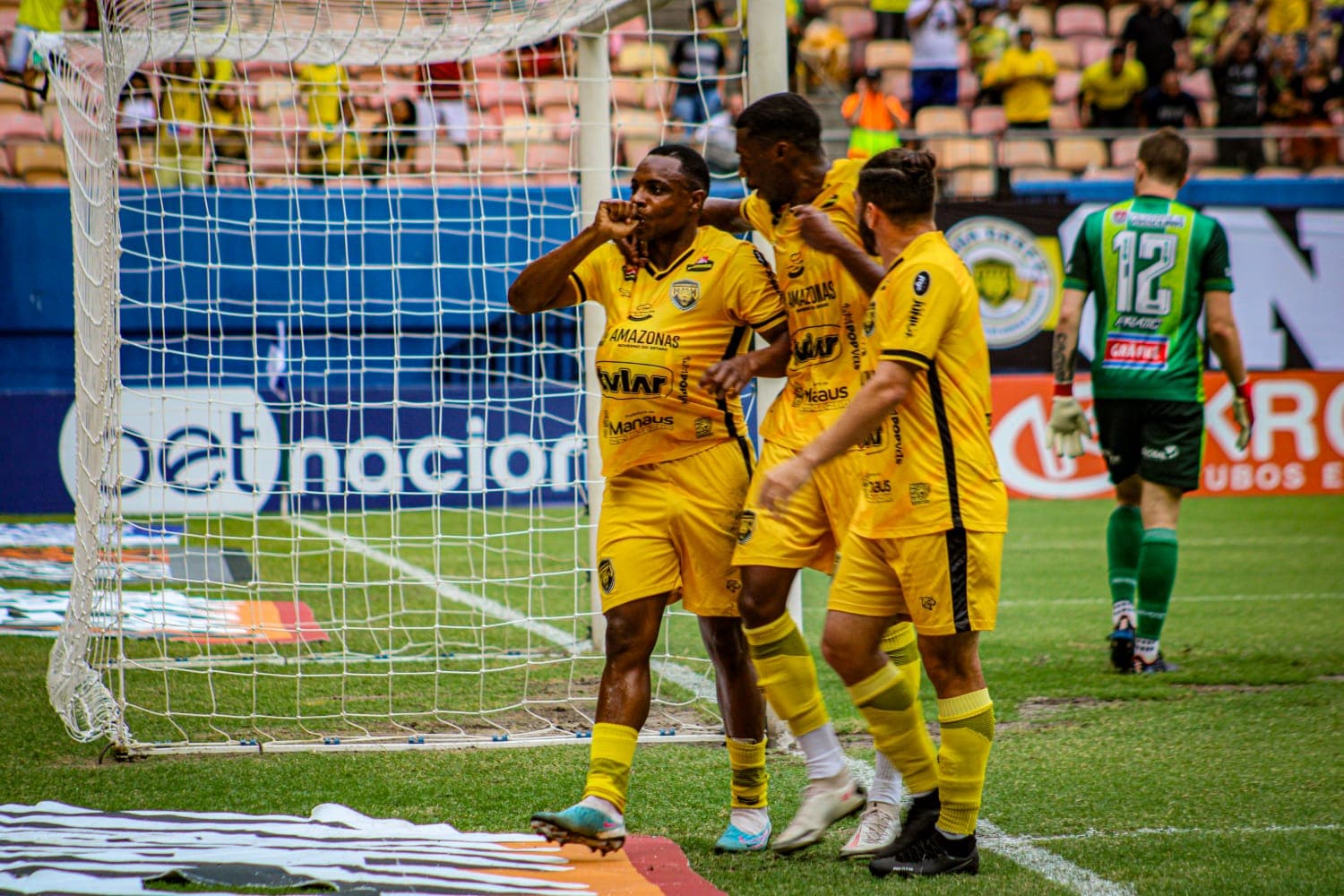 Amazonas FC vence Volta Redonda por 2 a 0
