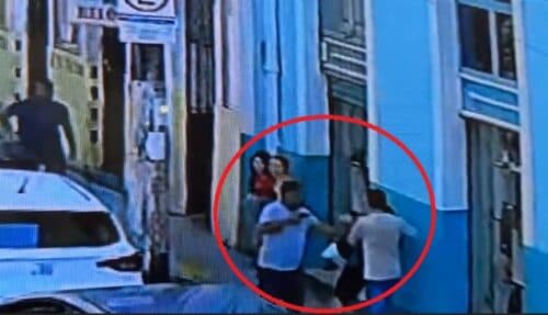 VÍDEO: Dupla faz assalto “relâmpago” a homem e duas mulheres no Centro de Manaus