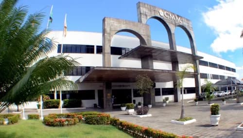 Quase 20 mil pessoas vão fazer concurso público da CMM em Manaus