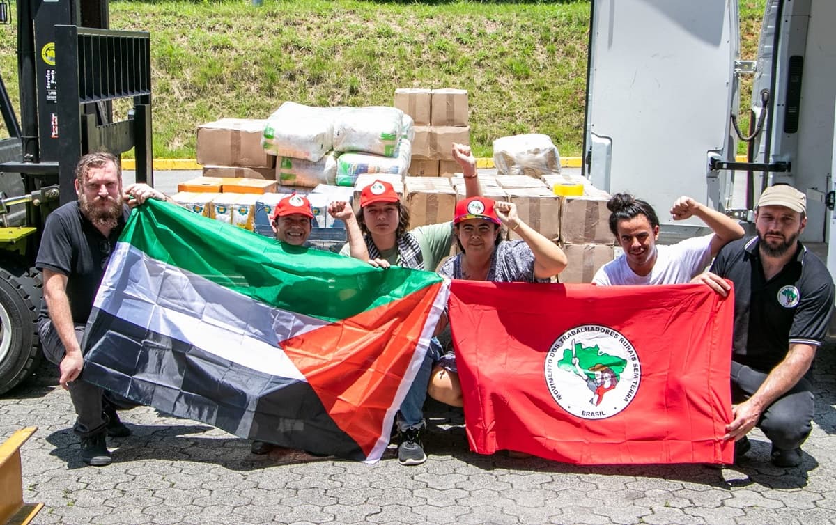 VÍDEO: MST manda duas toneladas de alimentos para Gaza