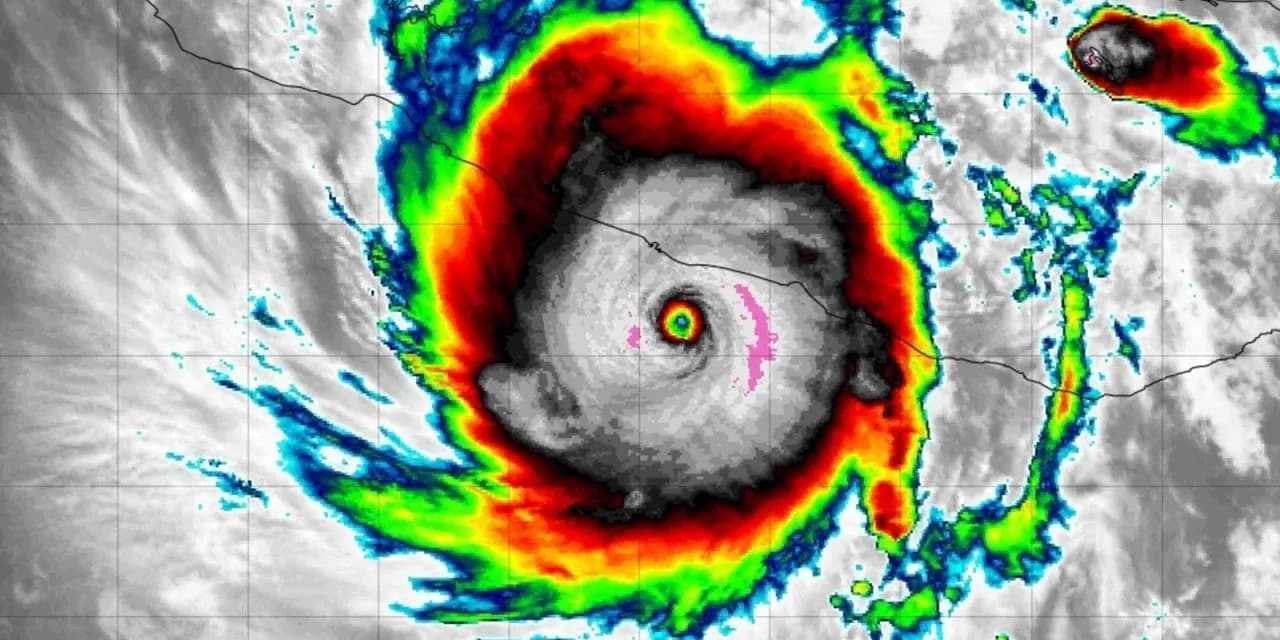 VÍDEOS: Furacão Otis atinge o México com ventos de até 265 km/h
