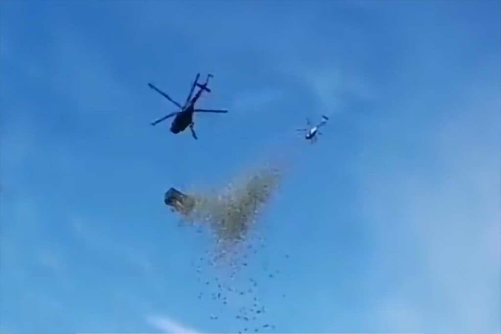 VÍDEO: bilionário faz chover dinheiro na República Tcheca