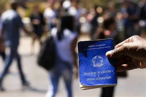 Brasil atinge recorde de 103 milhões de pessoas ocupadas em 2025