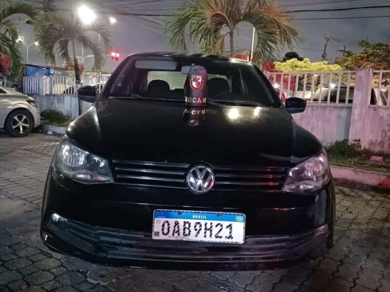 Homens são presos em veículo com restrição de roubo em Manaus