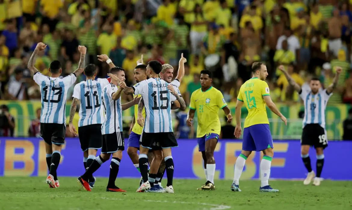 No Maracanã, Brasil perde pra Argentina por 1 a 0
