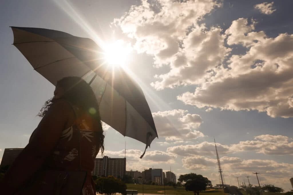 Calor em Manaus pode chegar a 37°C nesta quinta com fumaça intensa