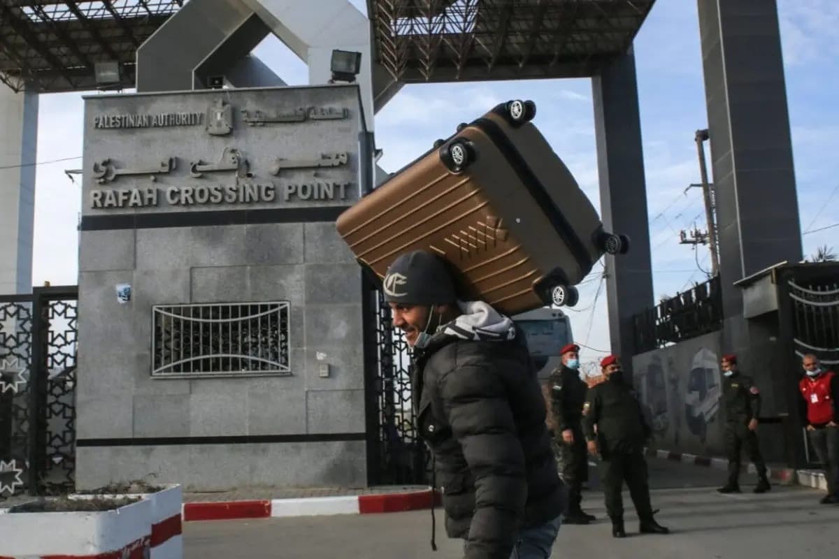 Fronteira de Gaza é aberta para 480 estrangeiros, mas sem brasileiros