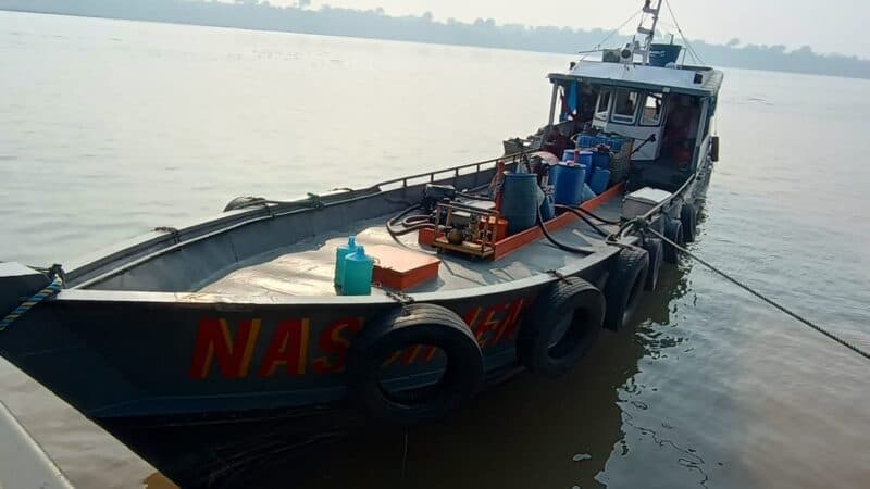 Homem é preso com 9 mil litros de combustível ilegal no rio Solimões