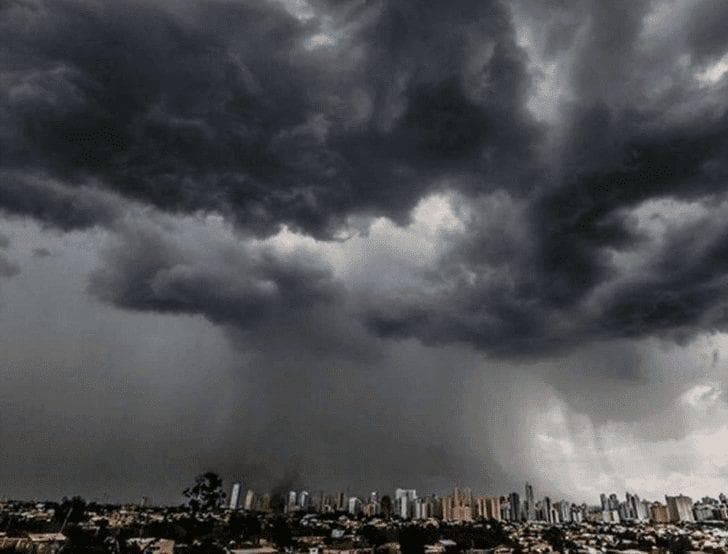 Após forte onda de calor, fim de semana deve ser de tempestade em 17 estados e no DF