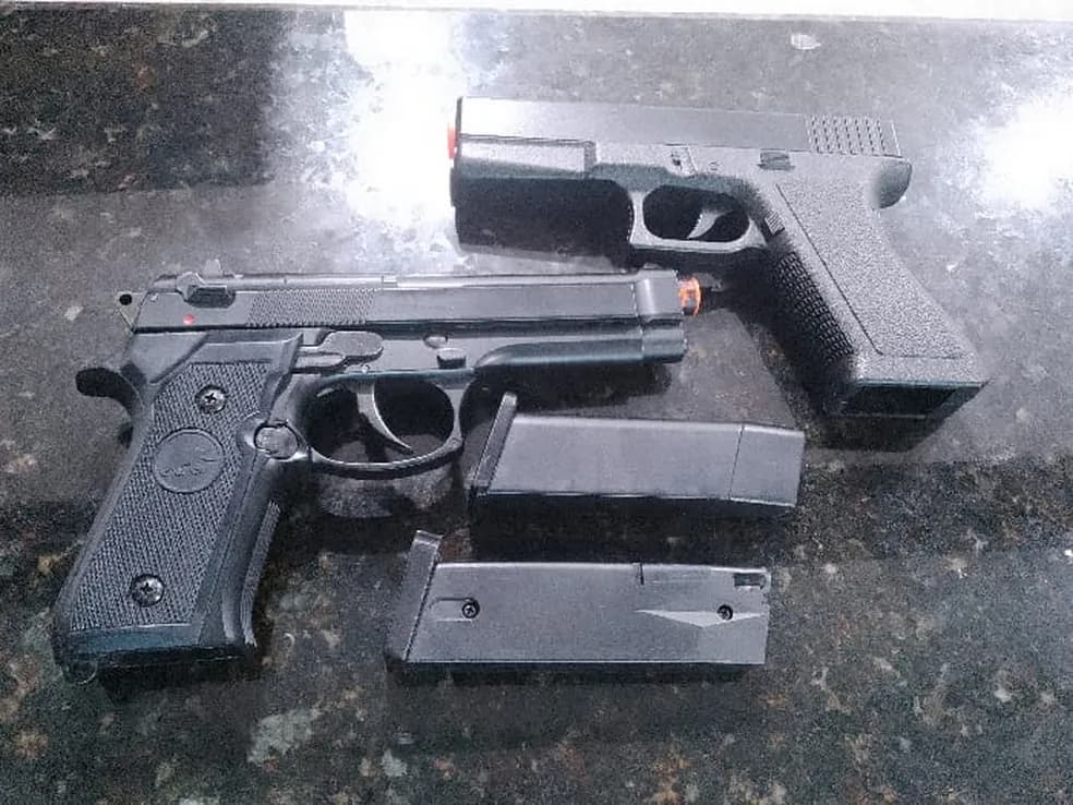 Estudante é flagrado com dois simulacros de arma de fogo em escola de Palmas