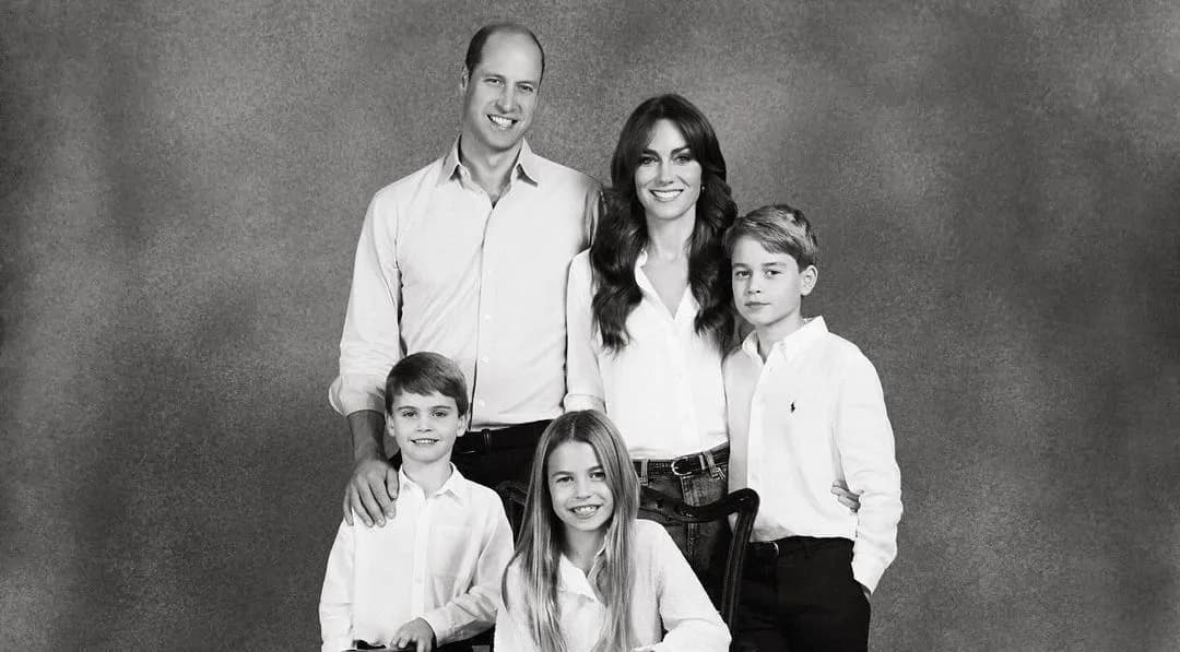 Família real britânica divulga cartões de Natal de 2023