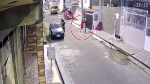 VÍDEO: Gerente de motel é sequestrada na saída de casa, em Manaus