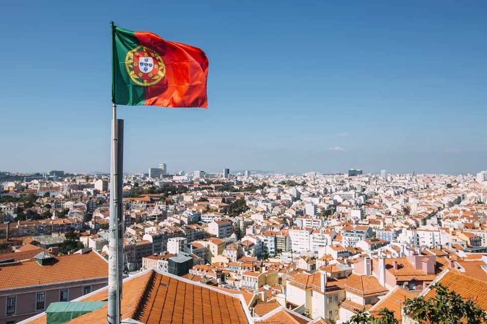 Políticos portugueses vão debater sobre xenofobia contra brasileiros