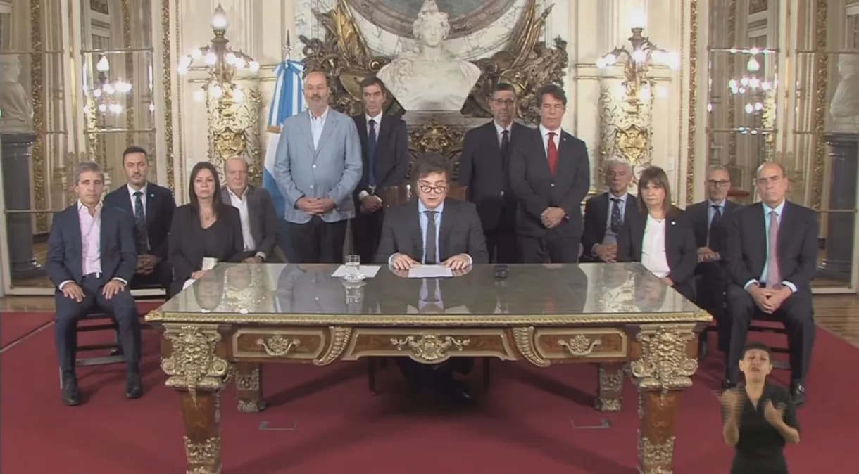 Justiça da Argentina aceita 1ª ação contra Milei devido a “megadecreto”