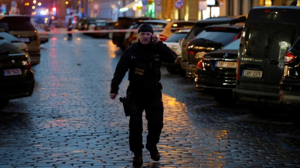 Governo tcheco decreta um dia de luto em homenagem às vítimas do tiroteio em Praga