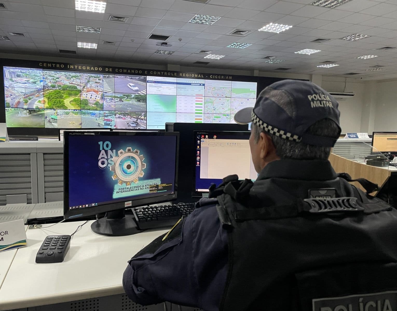 Segurança no Centro de Manaus é reforçada com novas câmeras de videomonitoramento
