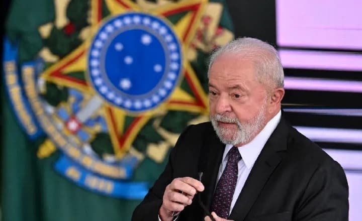 Lula sanciona sem vetos nova medida de cobrança de impostos para empresas