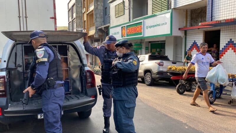 SSP-AM prende 40 pessoas e apreende dois adolescentes no final de semana