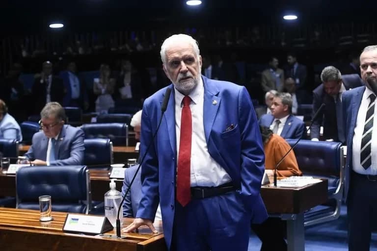 PF intima Jaques Wagner para depor sobre Banco Master