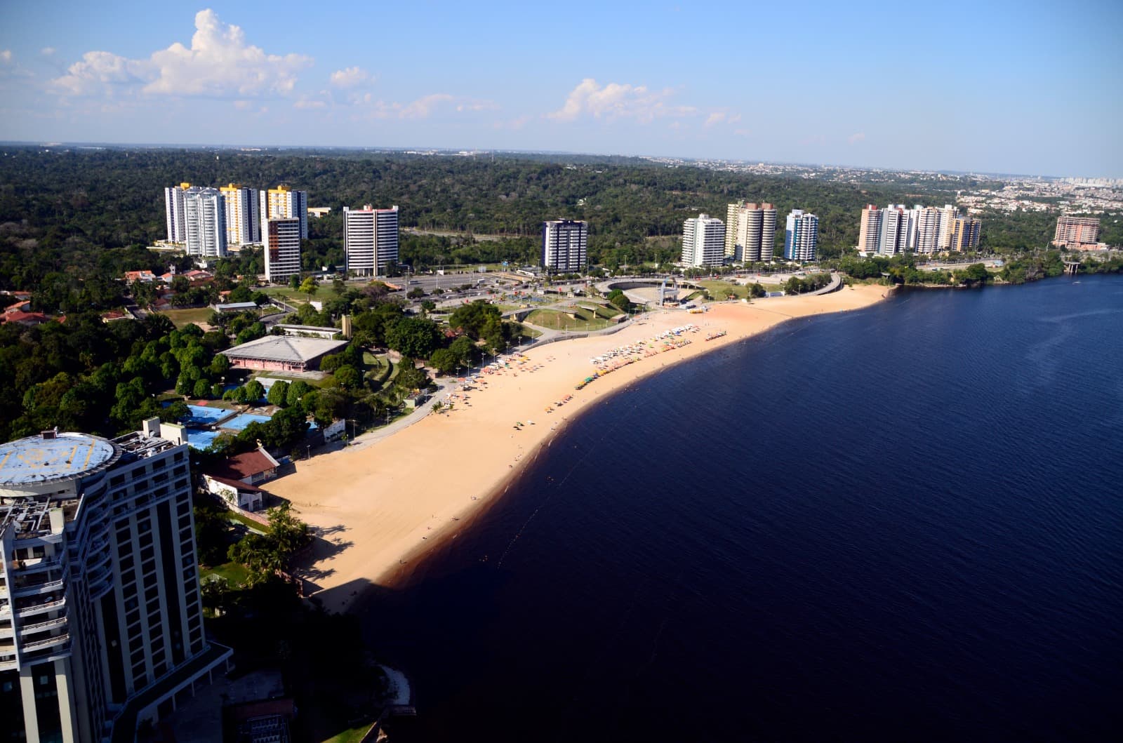 TOP 3: Manaus tem preferência entre turistas estrangeiros em 2024