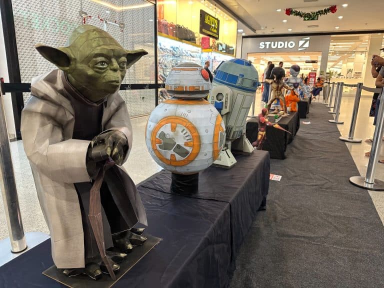 Shopping recebe exposição em papercraft sobre universo geek em Manaus