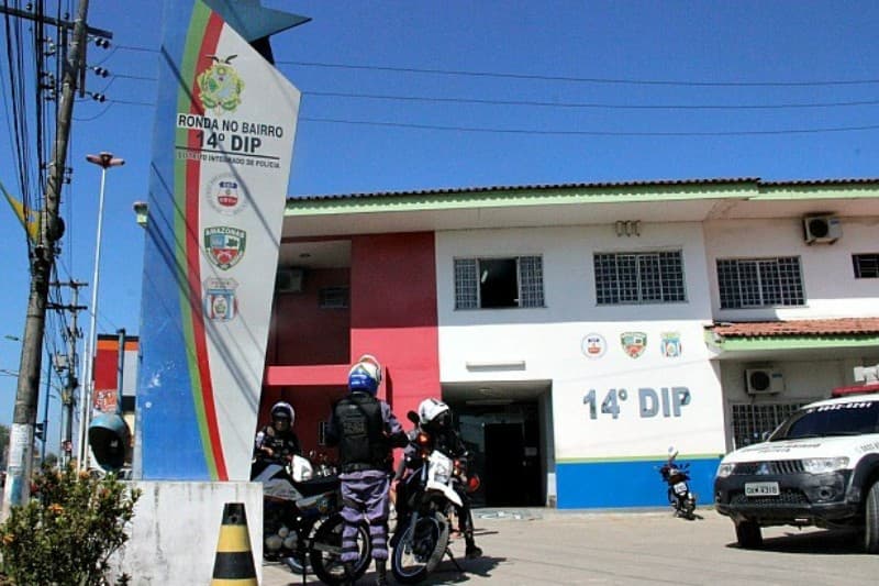 Em Manaus, homem é preso com drogas durante abordagem policial