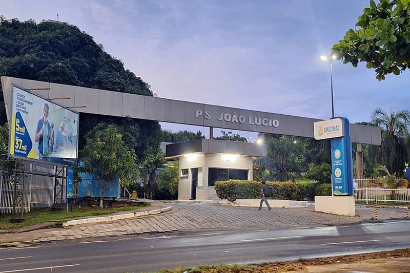 Homem alvejado a tiros dentro de oficina morre em hospital