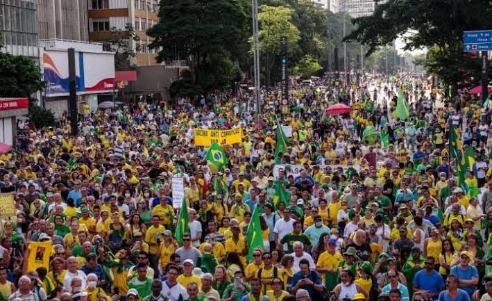 Direita Unida: Bolsonaro pede concentração exclusiva na Avenida Paulista para manifestação no dia 25