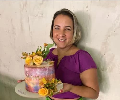 VÍDEO: Mulher é morta no dia do aniversário por ex-marido dentro de shopping, em Maceió