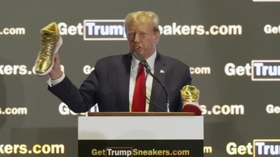 Donald Trump apresenta coleção de tênis em evento nos Estados Unidos
