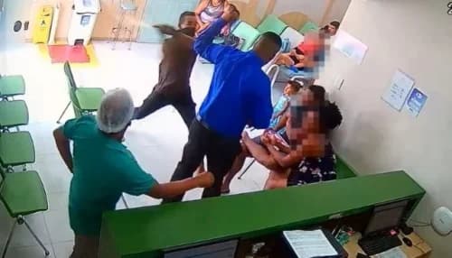 VÍDEO: Armado com espada, homem ataca segurança em ala pediátrica, na Bahia