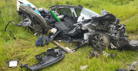 Mãe e filha de 4 anos morrem após acidente de carro em rodovia de SC