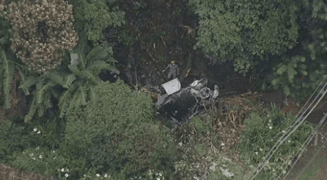 VÍDEOS: Helicóptero cai na cidade de Barueri, em São Paulo