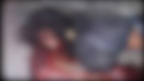 VÍDEOS: Mulher é morta após ser espancada a pauladas no meio da rua, em Manaus