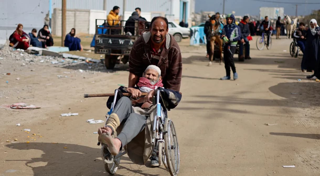 Palestinos descrevem fuga aterrorizante de hospital em Gaza