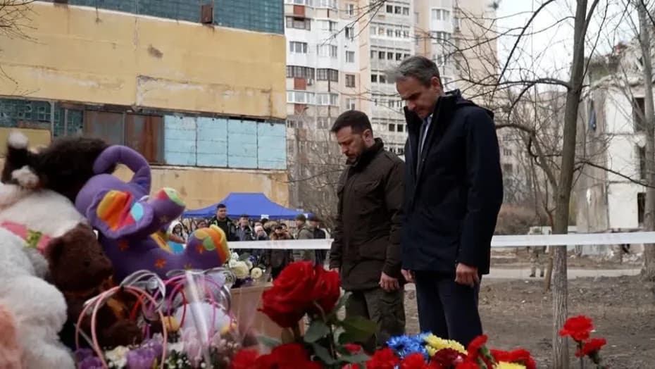 VÍDEO: Rússia bombardeia comitiva de Zelensky no sul da Ucrânia