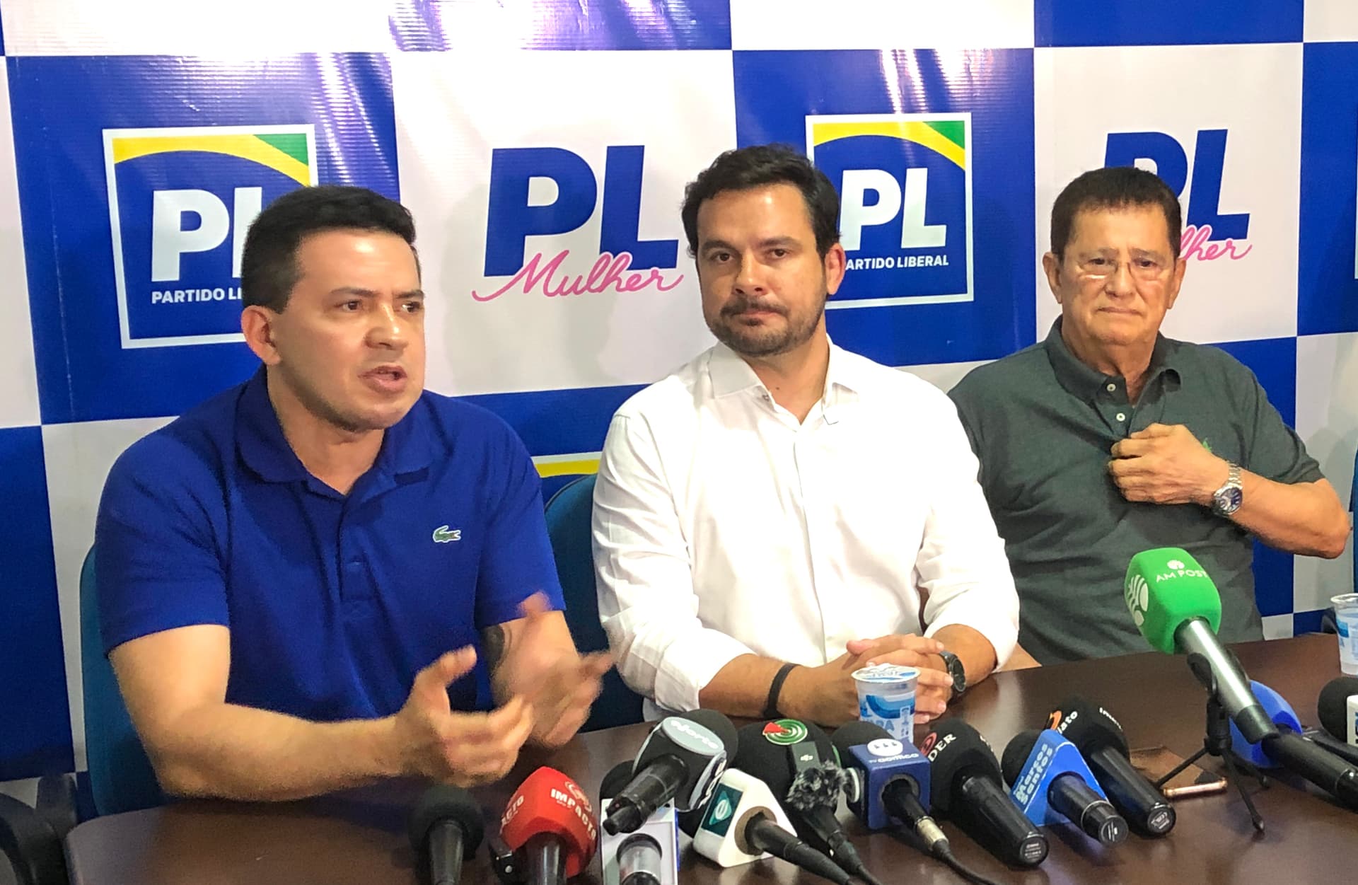 “Estou à disposição”, diz delegado Péricles sobre ser vice de Alberto Neto