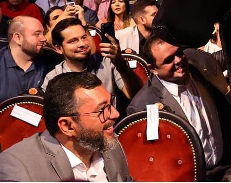 Roberto Cidade e Alberto Neto sentam lado a lado no lançamento do Festival de Parintins