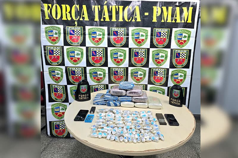 Dupla é presa com mais de 12 quilos de drogas na zona Leste de Manaus