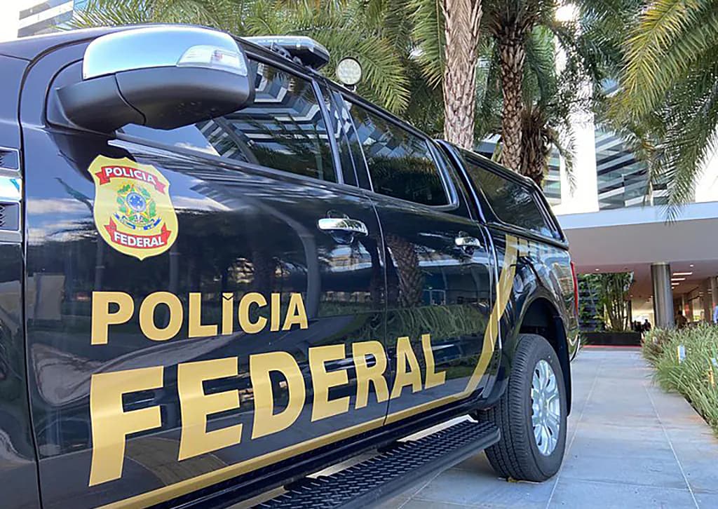 Homem de 22 anos é preso pela PF transportando 3,2kg de maconha dentro de peixes