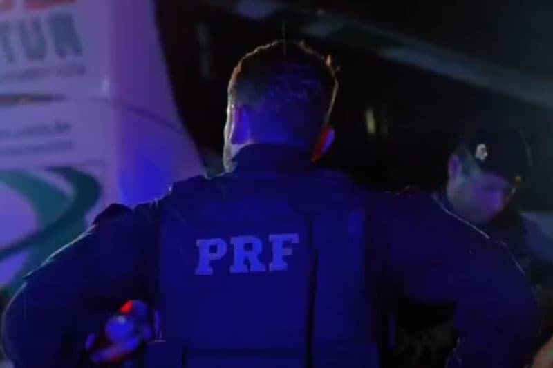 Passageira de ônibus interestadual é presa com drogas pela PRF, em Manaus